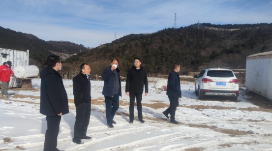牛鸿波比及春林河公司玉华二号井场调研 -  122cc太阳集成游戏