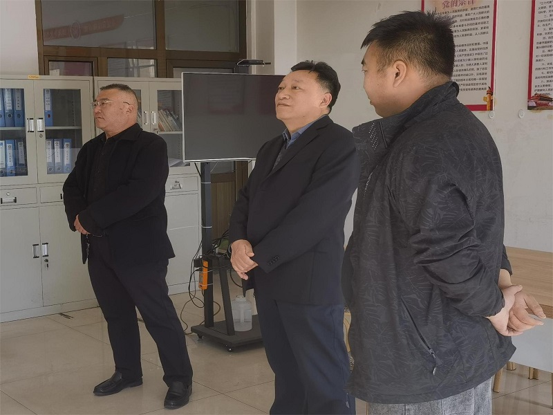 朱清睿比及榆林分公司柠条塔项目部调研指导 (2).jpg