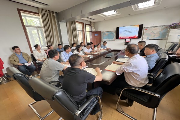 陕122cc太阳集成游戏韩城分公司坚持“挂图作战”助推主题教育深入开展（1）.jpg