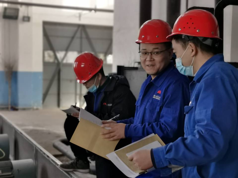 新泰能源公司严密安排冬季三防事情.jpg